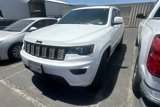 Used 2021 Jeep Grand Cherokee Laredo X image 2