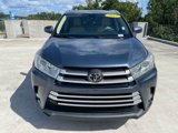 Used 2017 Toyota Highlander XLE image 2