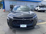 Used 2025 Chevrolet Trax RS w/ Sunroof Package image 2