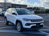 Used 2022 Jeep Compass Latitude image 2