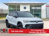New 2025 Volkswagen Taos SE image 1