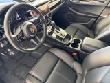 Certified 2024 Porsche Macan image 4