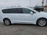 Used 2018 Chrysler Pacifica Touring-L Plus w/ Tire & Wheel Group image 3