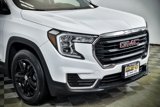 Used 2022 GMC Terrain SLE image 2