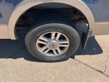 Used 2005 Ford F150 4x4 SuperCrew image 3