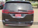 Used 2023 Chrysler Pacifica Touring-L image 5