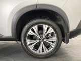 Used 2022 Nissan Rogue SV image 3