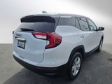 Used 2024 GMC Terrain SLE image 5