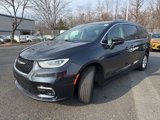 Used 2021 Chrysler Pacifica Touring-L image 3