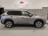 Used 2021 Nissan Rogue SV image 2