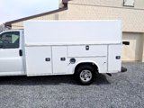Used 2017 Chevrolet Express 3500 image 3