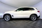 Used 2024 BMW X5 xDrive40i w/ Premium Package image 2