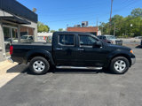 Used 2010 Nissan Frontier SE image 3