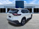 Used 2022 Nissan Rogue SV image 3
