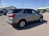Used 2018 Chevrolet Equinox LT image 3