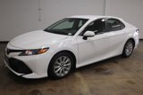 Used 2018 Toyota Camry LE image 4