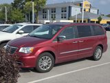 Used 2016 Chrysler Town & Country Touring-L image 6