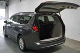 Used 2022 Chrysler Pacifica Touring-L image 4