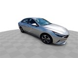 Used 2023 Hyundai Elantra SEL w/ Convenience Package image 2