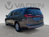Used 2023 Chrysler Pacifica Touring-L image 3