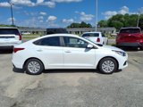 Used 2021 Hyundai Accent SE image 2