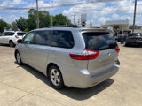 Used 2016 Toyota Sienna LE image 3