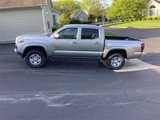 Used 2022 Toyota Tacoma SR image 5