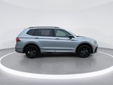 Certified 2024 Volkswagen Tiguan SE R-Line image 2