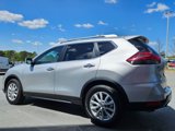 Used 2018 Nissan Rogue SV image 5