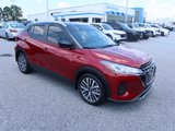 Used 2024 Nissan Kicks SV image 2