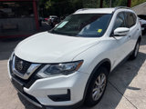 Used 2019 Nissan Rogue SV image 2