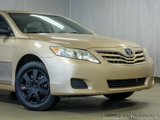 Used 2011 Toyota Camry LE image 3