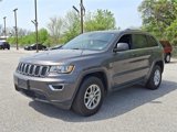 Used 2020 Jeep Grand Cherokee Laredo image 3