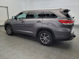 Used 2018 Toyota Highlander XLE image 3