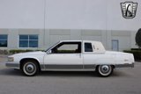 Used 1990 Cadillac Fleetwood Coupe image 4