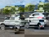 Used 2017 Nissan Rogue SV image 4