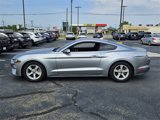 Used 2021 Ford Mustang Coupe image 4