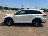 Used 2018 Toyota Highlander XLE image 2