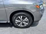 Used 2017 Nissan Pathfinder SL image 2