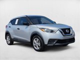 Used 2020 Nissan Kicks S image 3