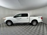Used 2018 Nissan Titan SV w/ SV Convenience Package image 5