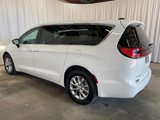 New 2025 Chrysler Pacifica Select image 4