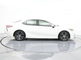 Used 2020 Toyota Camry SE image 4