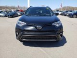 Used 2018 Toyota RAV4 SE image 2