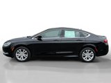 Used 2015 Chrysler 200 Limited w/ Convenience Group image 2
