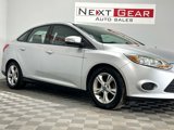 Used 2014 Ford Focus SE w/ SE Winter Package image 2