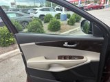 Used 2017 Kia Sorento LX w/ LX V6 Convenience Package image 3