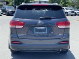 Used 2017 Kia Sorento LX w/ LX Convenience Package image 5