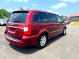 Used 2015 Chrysler Town & Country Touring image 6