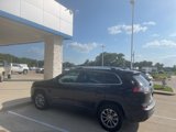 Used 2019 Jeep Cherokee Latitude Plus image 3